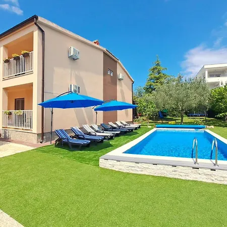 Ketty By Guide Vila *