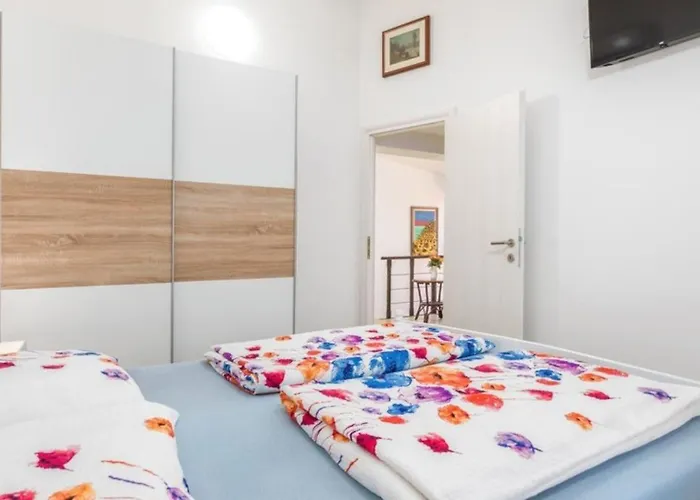 Ketty By Guide Fazana